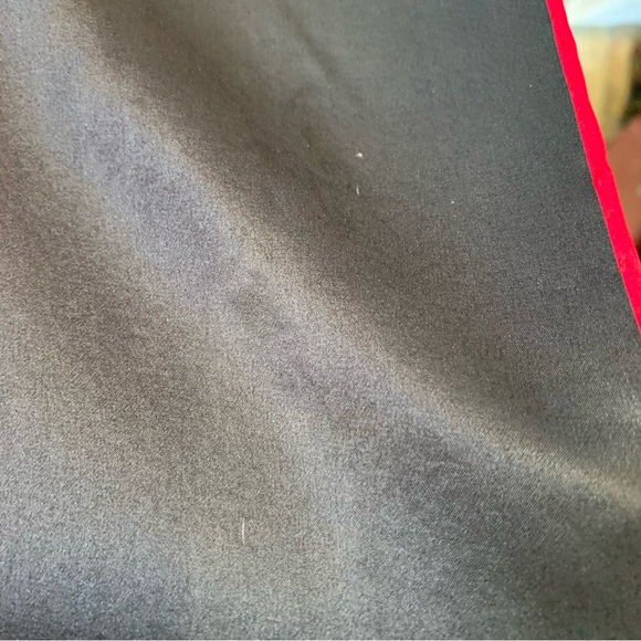 T T Top 100% Silk Square Scarf Black Red Gray Polka Dots Paisley Sateen Finish - Picture 16 of 16